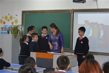 学生主持精彩不断