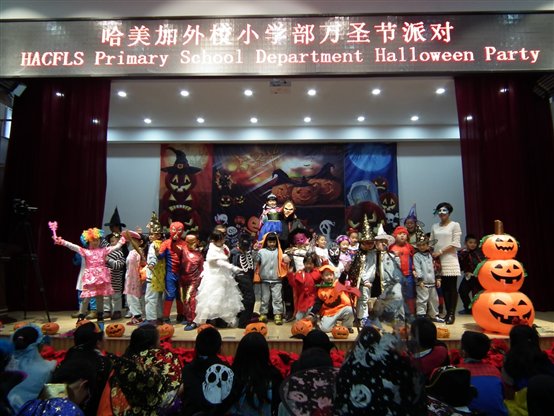 D:学校工作照片5-10-30万圣节DSCF8927.JPG