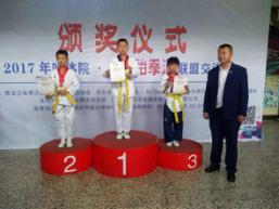 说明:37876497466941327.jpg