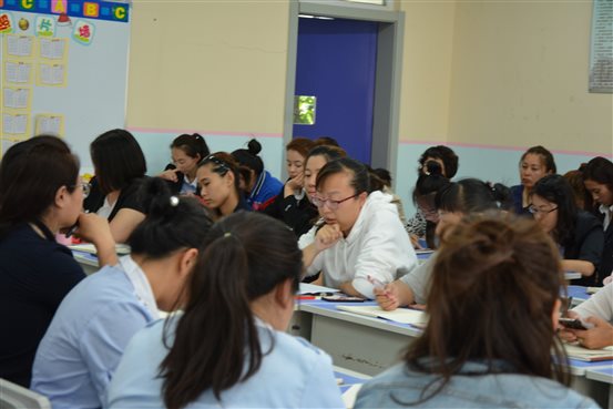 三年级李响老师发言